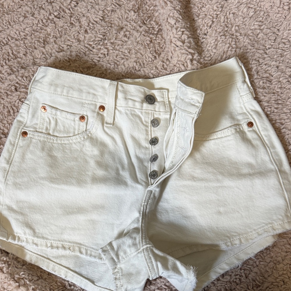 Women's Levi’s White Denim Shorts